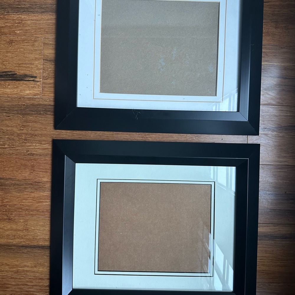 Elegant Black Picture Frame Set